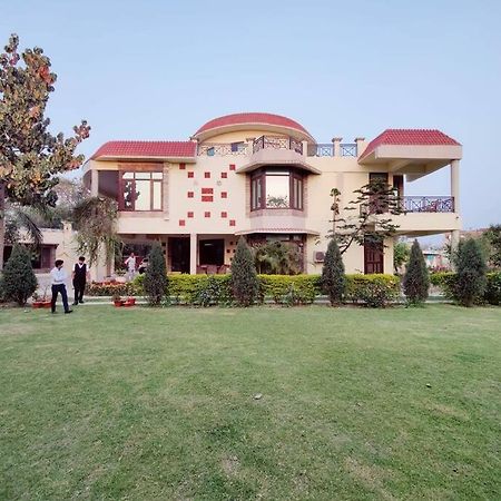 Basti House - Boutique Homestay ラクナウ エクステリア 写真