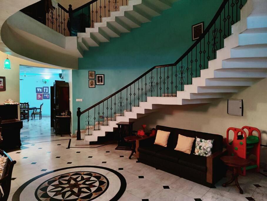 Basti House - Boutique Homestay ラクナウ エクステリア 写真