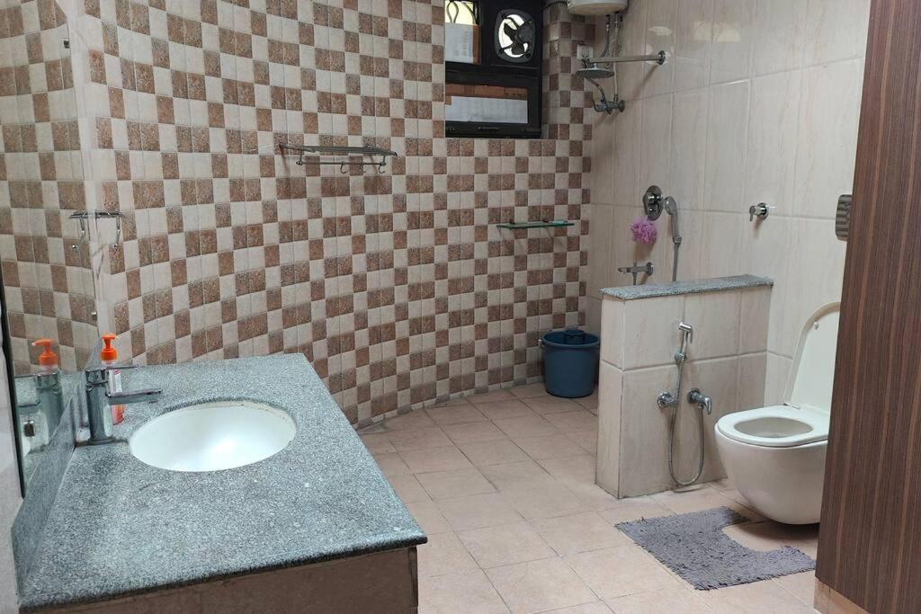 Basti House - Boutique Homestay ラクナウ エクステリア 写真