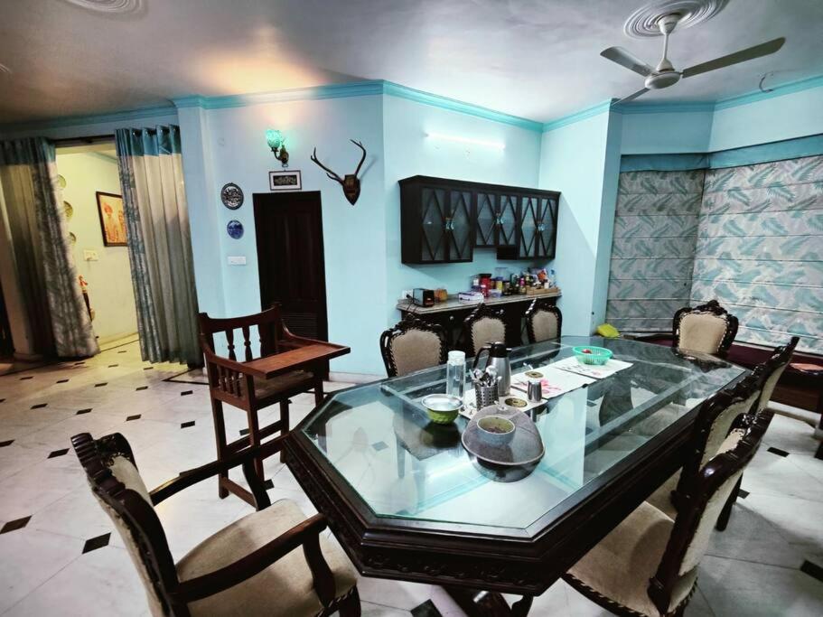 Basti House - Boutique Homestay ラクナウ エクステリア 写真