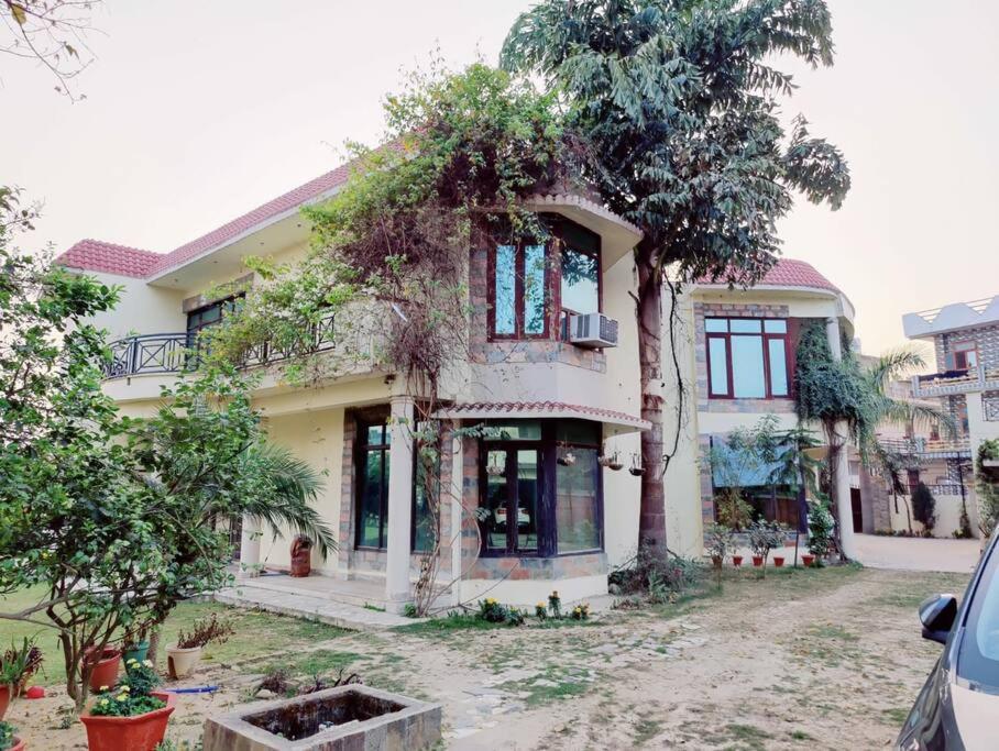 Basti House - Boutique Homestay ラクナウ エクステリア 写真